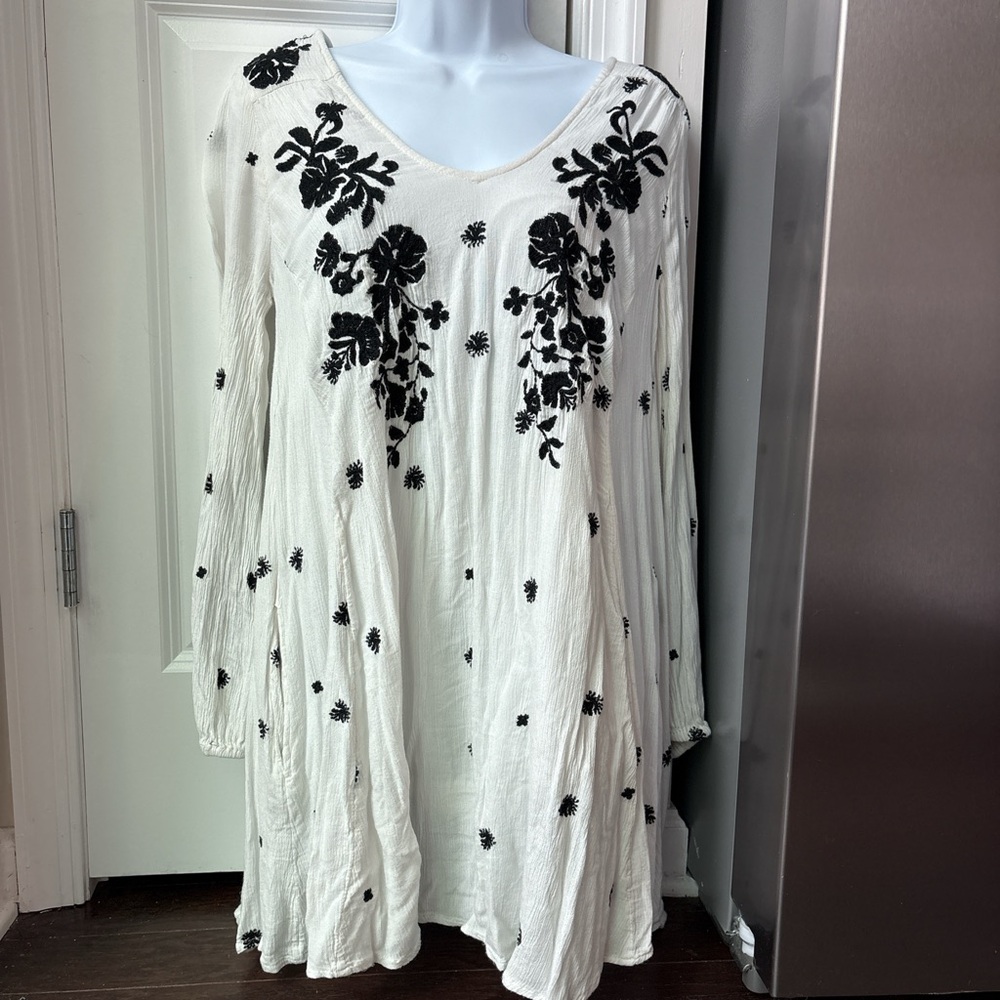 Free People “Sweet Tennessee” White Dress with Black Flower Embroidery